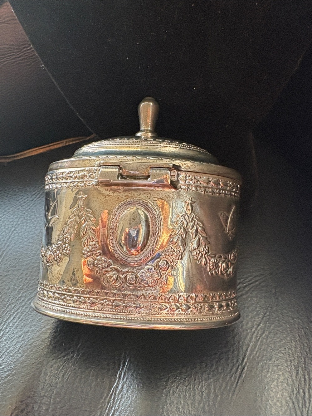 Vintage Ornate Silver Plated Decorative Trinket Box with Lid - Picture 4 of 10